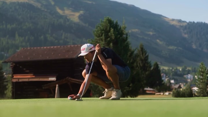 Golfing in Davos. ⛳️⛰️
From Hotel Edelweiss straight to the course – and back to relax afterwards.